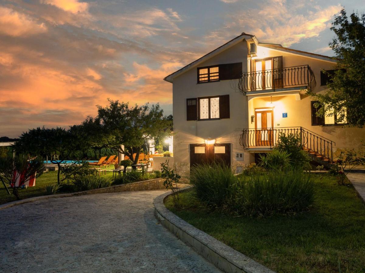 Holiday Home Villa Emanuela - Ipc100 By Interhome Pićan Exterior foto